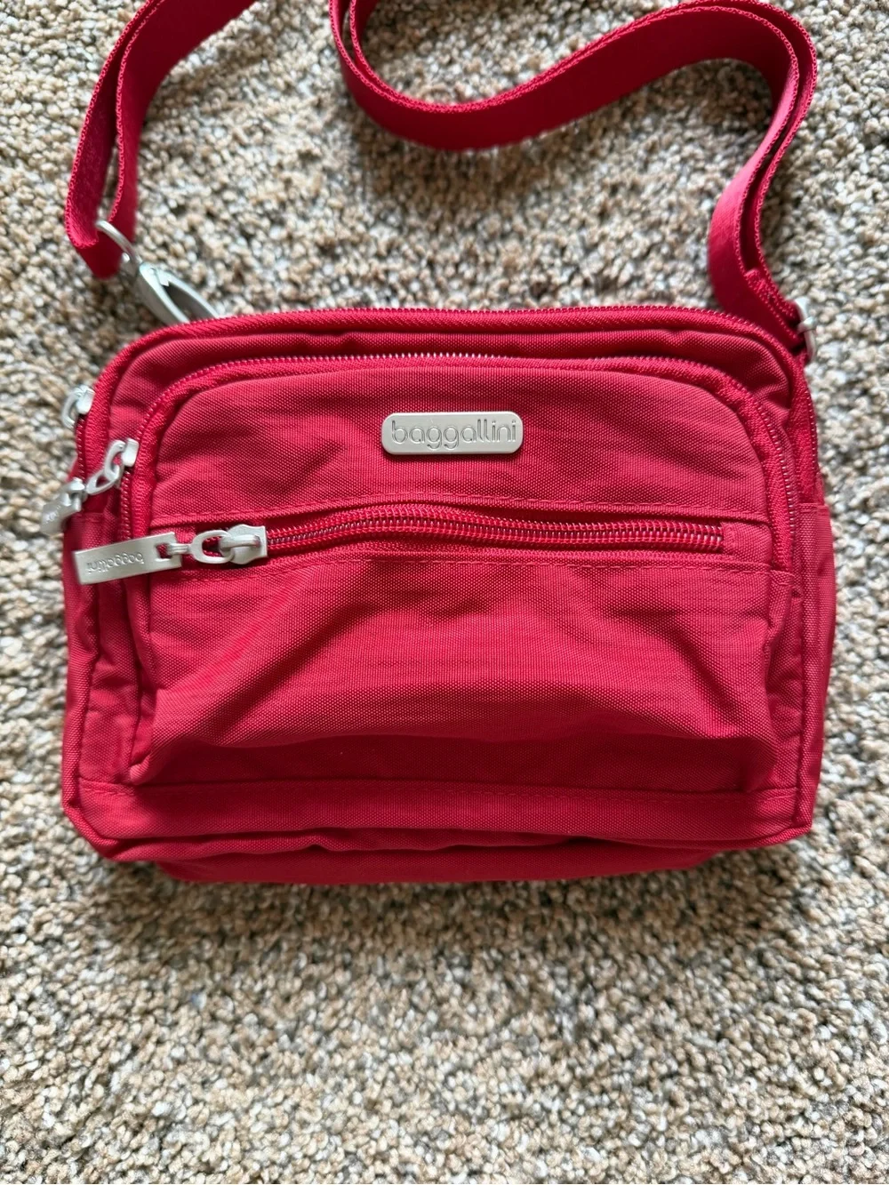 BAGGALLINI Bright Red Legacy Triple Zip Bagg Crossbody Convertible Clutch Waist